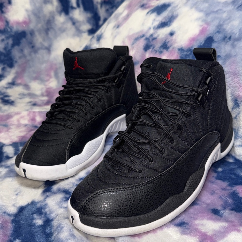 Jordan 12 Retro Nylon - 8.5 Mens/ 10 Womens